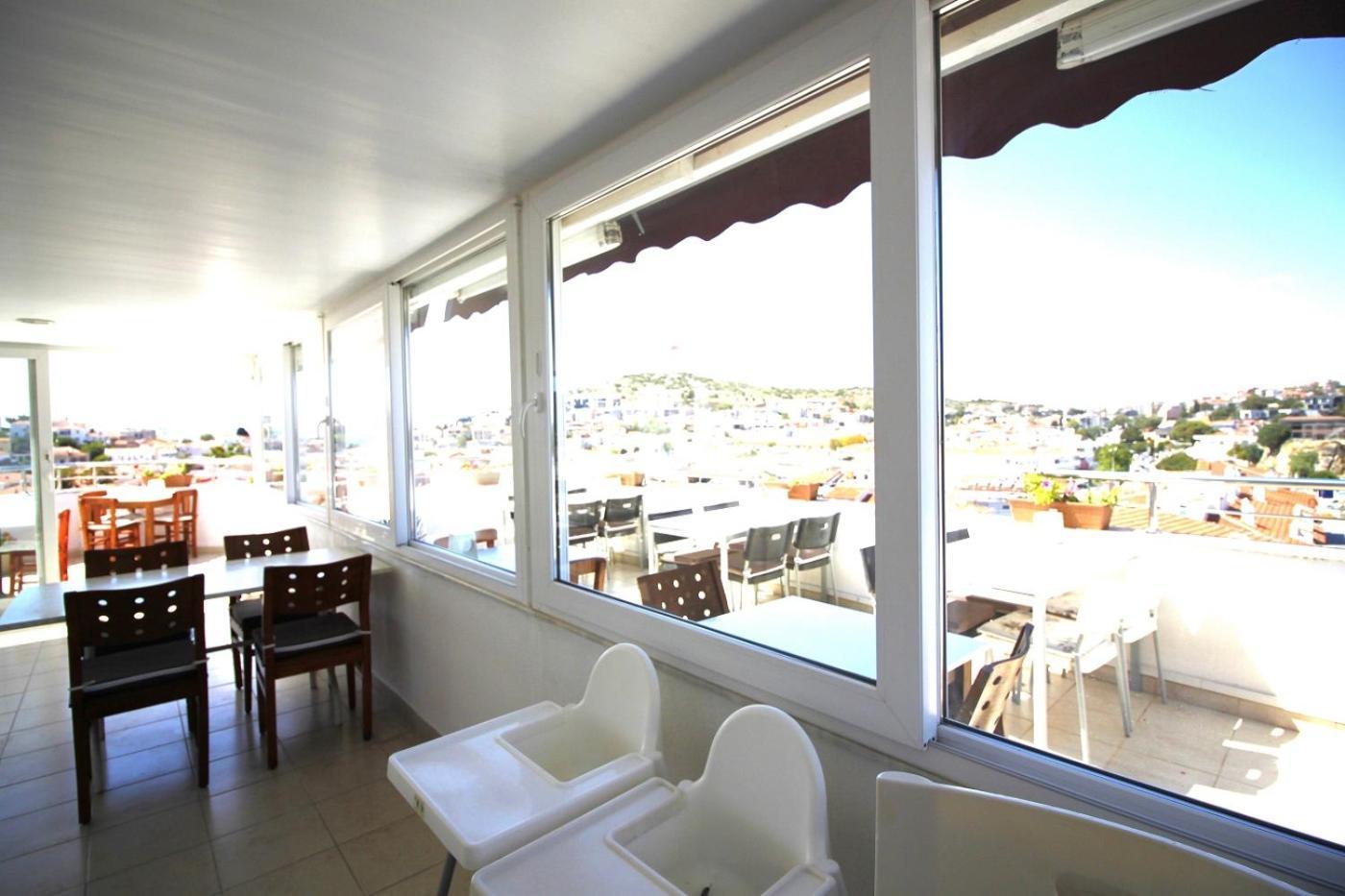 Bonapart Hotel Çeşme Esterno foto