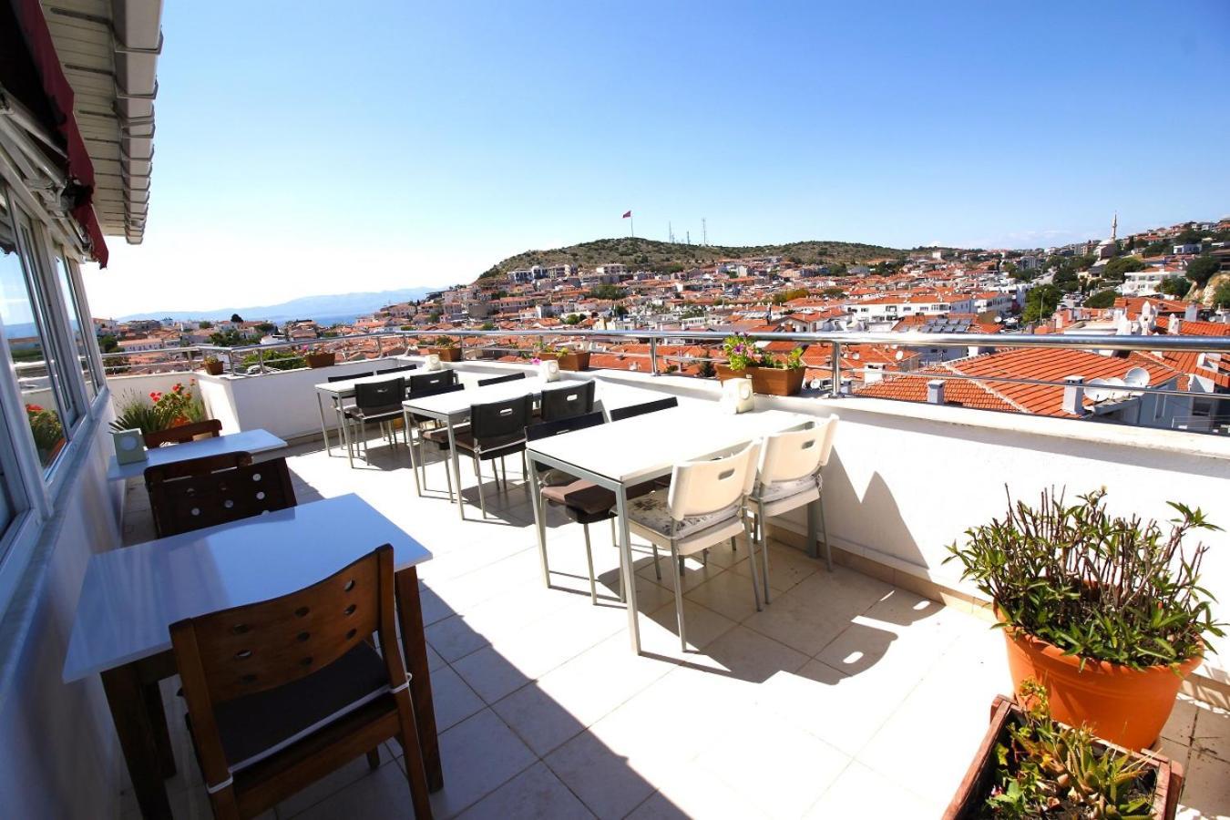 Bonapart Hotel Çeşme Esterno foto
